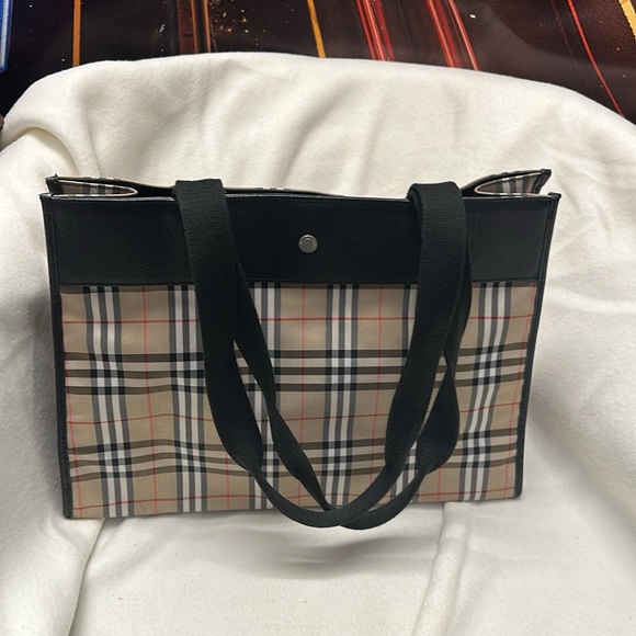 Burberry tote - Picture 2 of 7